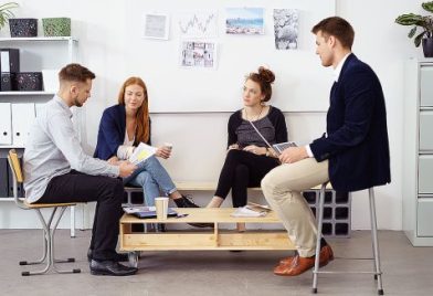 Seguridad y control de acceso para oficinas pequeñas: cómo proteger tu empresa sin complicarte